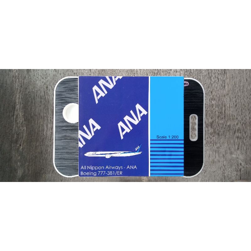 Diecast Pesawat 1:200 All Nippon Airways - ANA Boeing 777-381 /ER