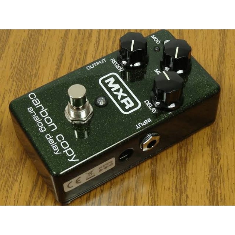 Pedal Efek MXR Carbon Copy Analog Delay