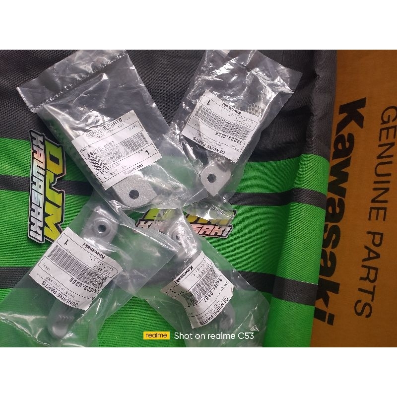 foot step pijakan step depan belakang ZX25R ZX25RR ZX4R ORIGINAL KAWASAKI