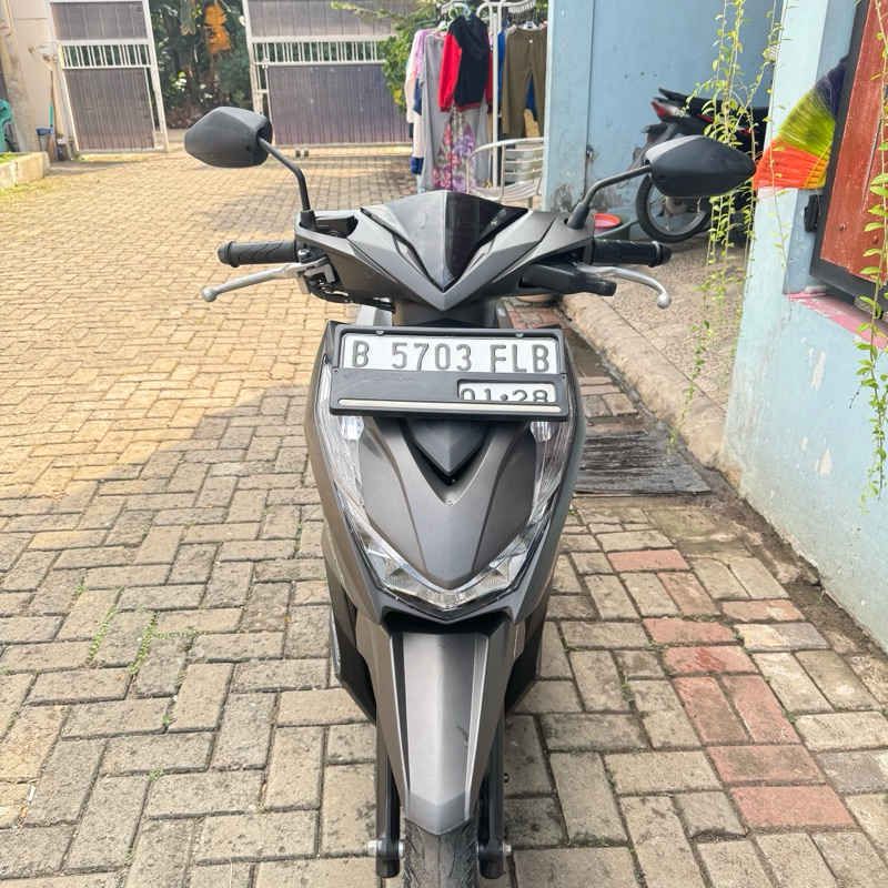 dijual motor murah bekas bagus honda beat deluxe tahun 2023 warna coklat surat lengkap body mulus