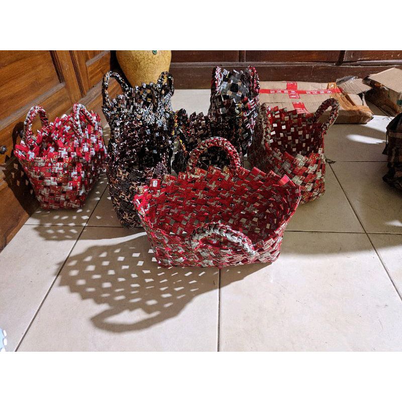 

Tas Hantaran / Tas plastik / Tas dari bungkus kopi / Tas daur ulang