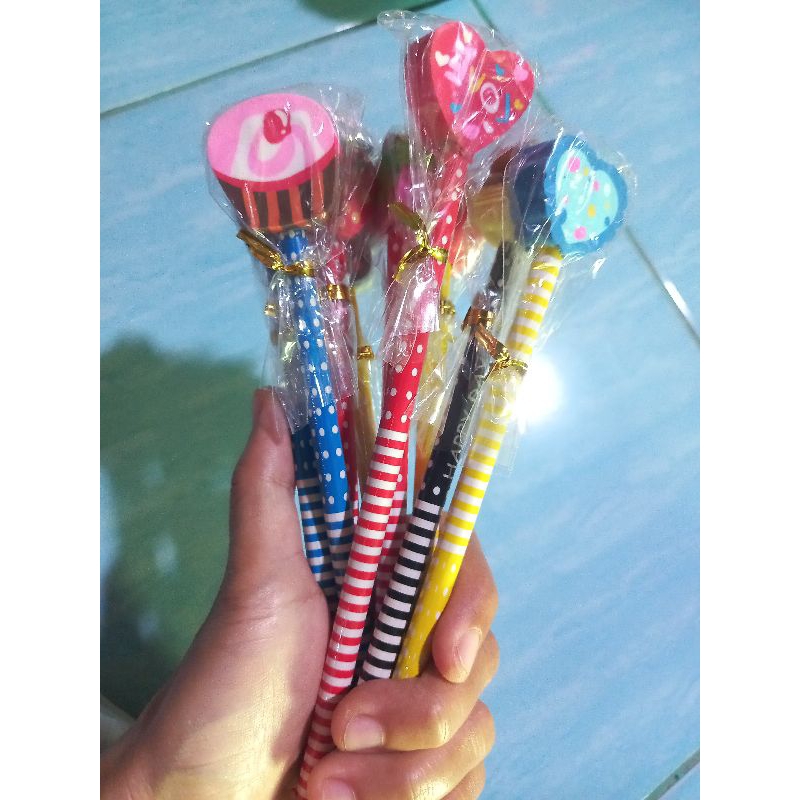 

PENSIL + PENGHAPUS KARAKTER