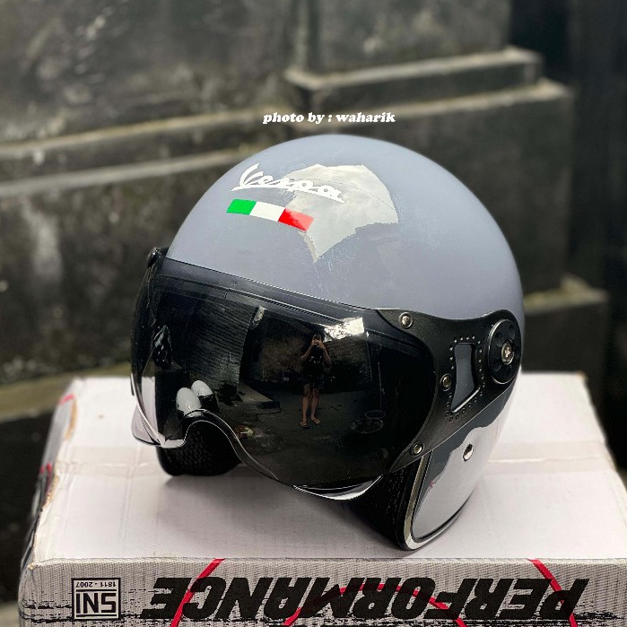 Helm Vespa Retro Stone Grey Abu + Kaca Visor Original