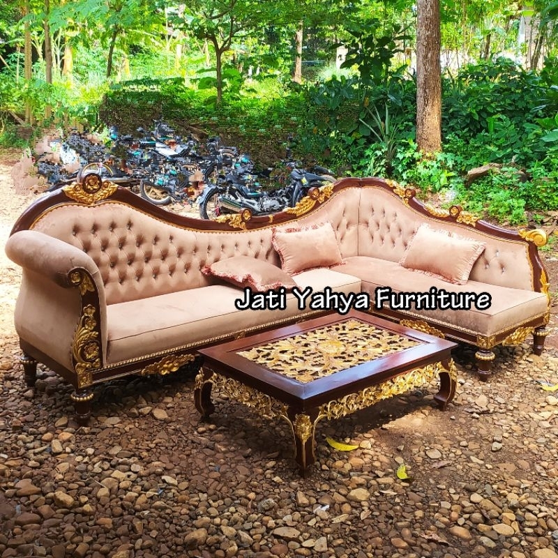 Sofa sudut jati P 290 x 170 meja 120*80 + kaca warna finishing coklat kombinasi gold kain bludru war
