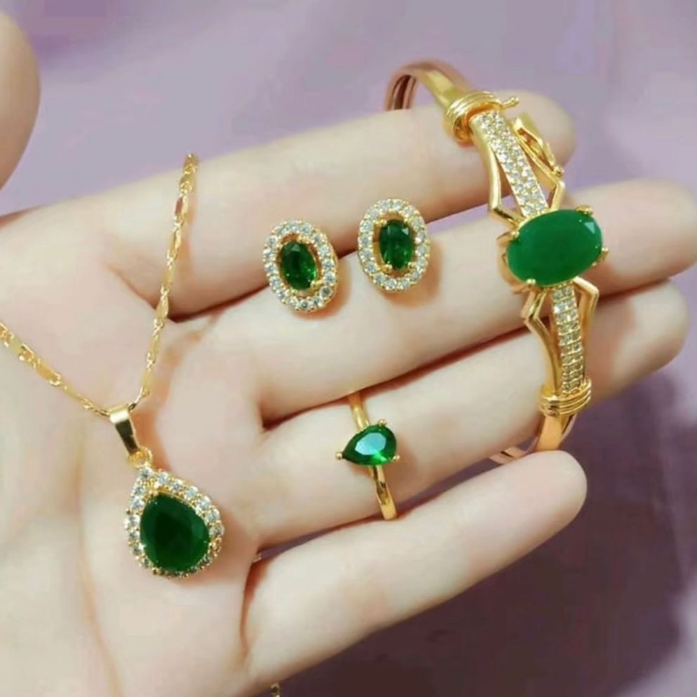 KODE Q2B SET PERHIASAN HIJAU PERMATA TITANIUM BANGLE DEWASA MEWAH