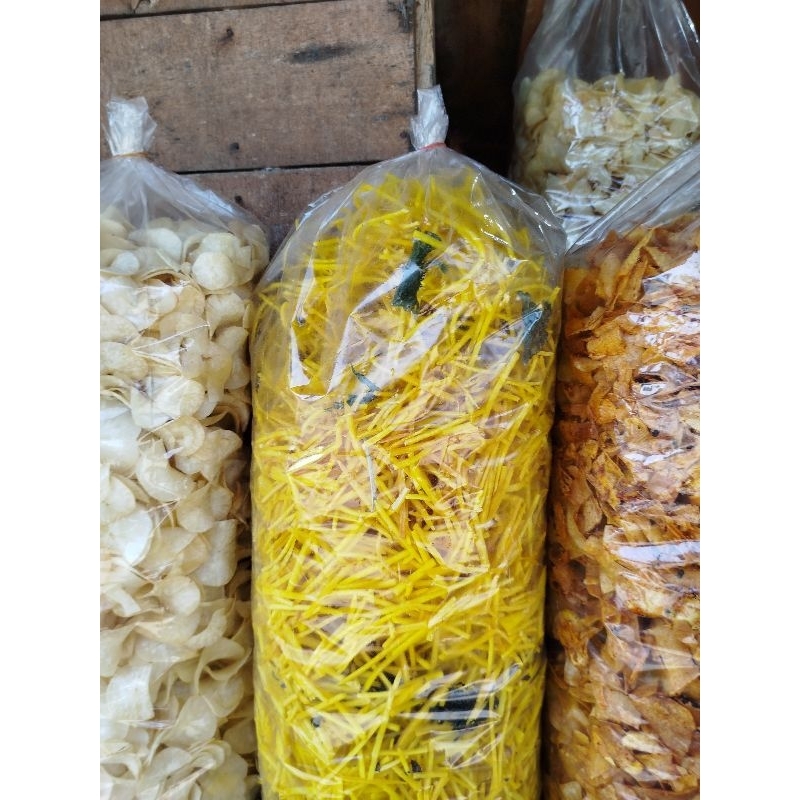 

kripik/sanjai lidi kuning(1kg)