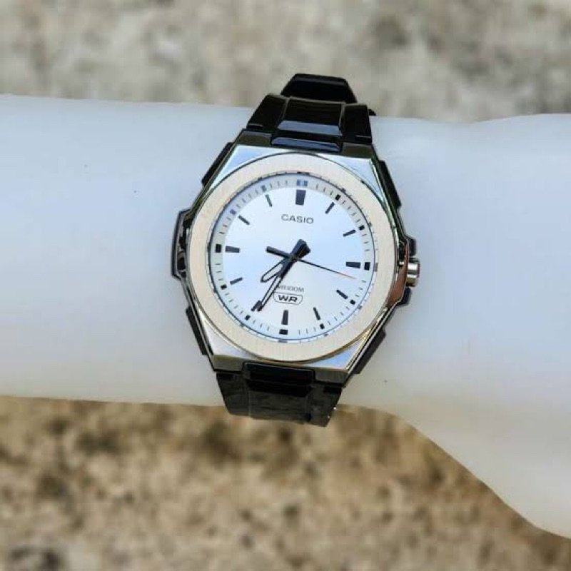 Casio LWA 300H-7E2VDF / LWA300H-7E2