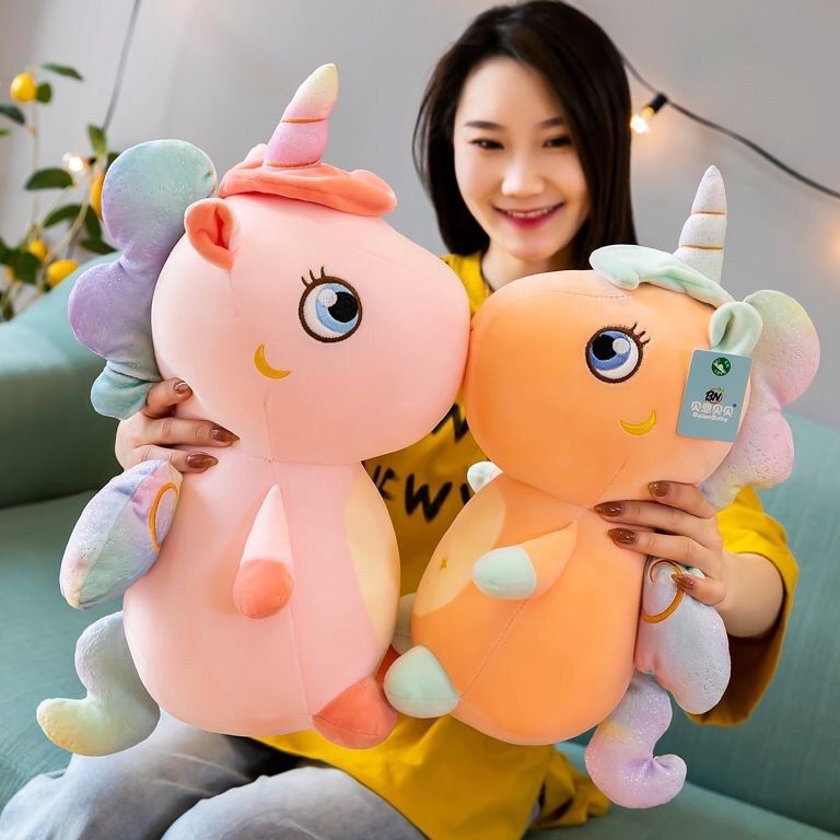 KODE PRODUK M6CPK5887 Boneka Unicorn Duduk Bahan Plush Cute Berlabel SNI