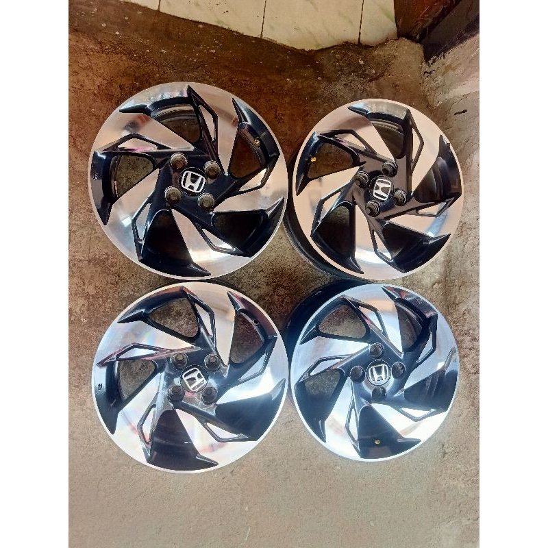 Velg copotan Honda Mobilio RS r15 original Enkei