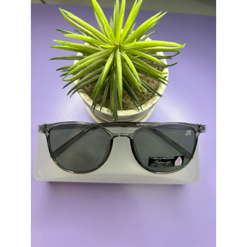 kacamata dua lensa baca jalan lensa warna hitam