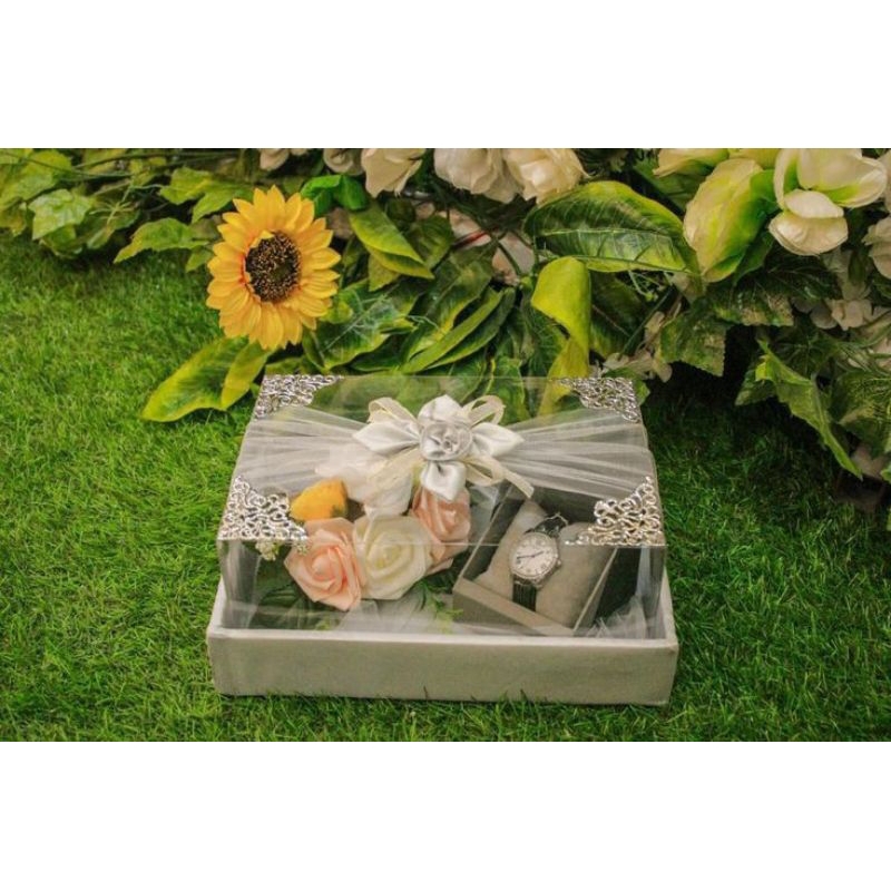 

kotak hantaran kayu jati Belanda 1set isi 4 pcs