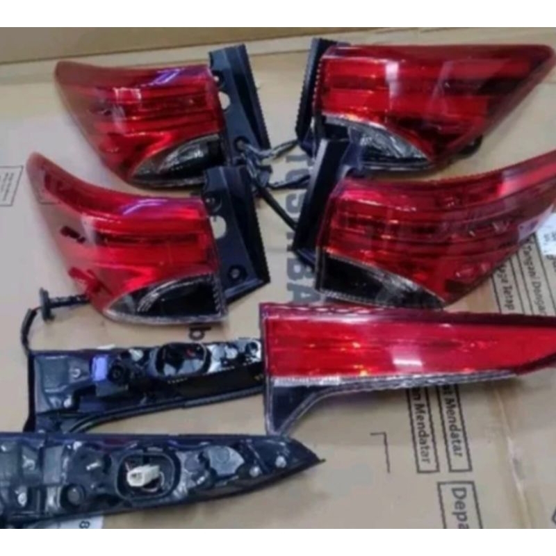 lampu stop Fortuner vrz 2016 up original