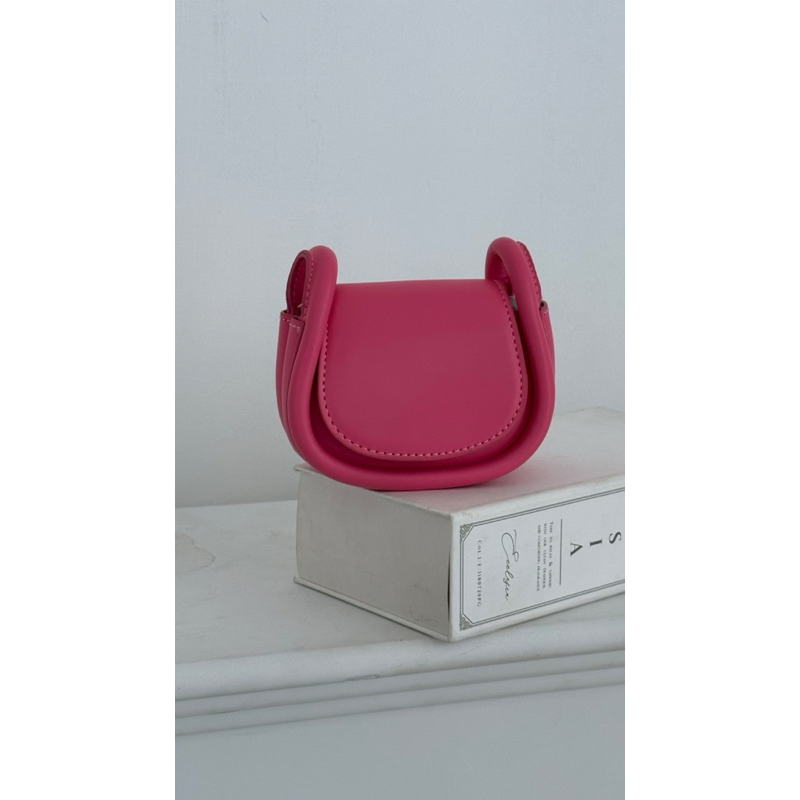 ROUND Mini Sling Bag