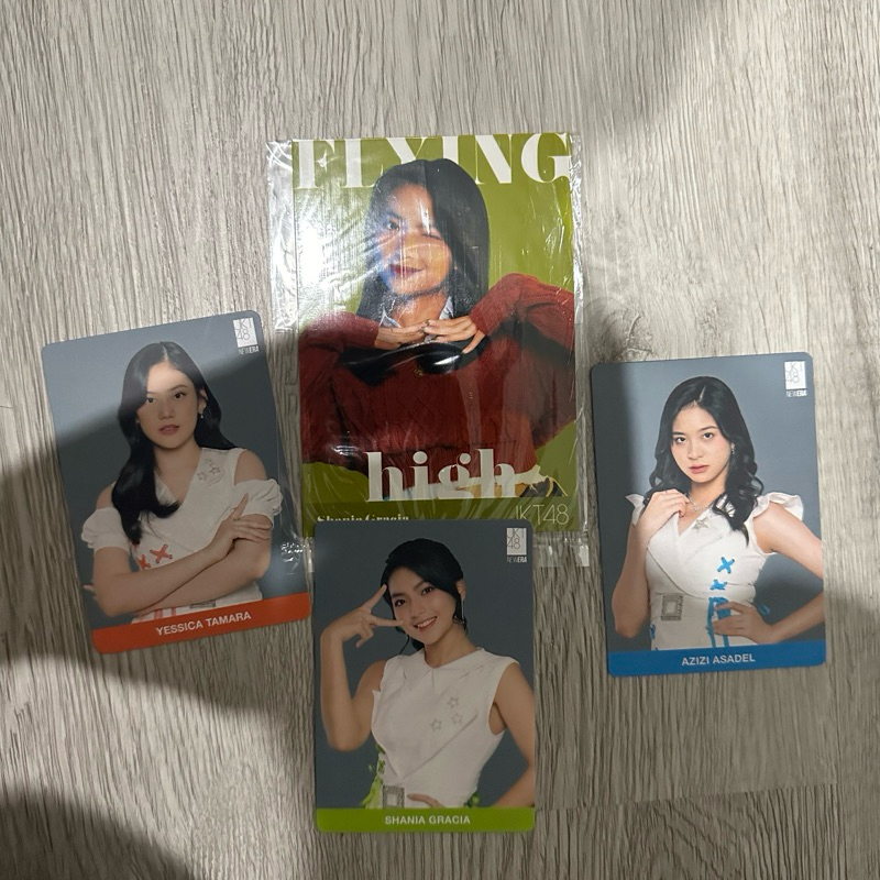 JKT48 Flying High Benefit Photocard dan Photopack