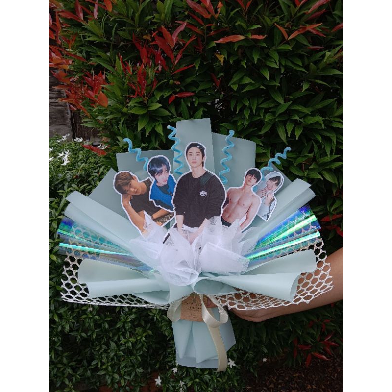 BUKET FOTO MIX BUNGA KADO WISUDA KADO ULTAH