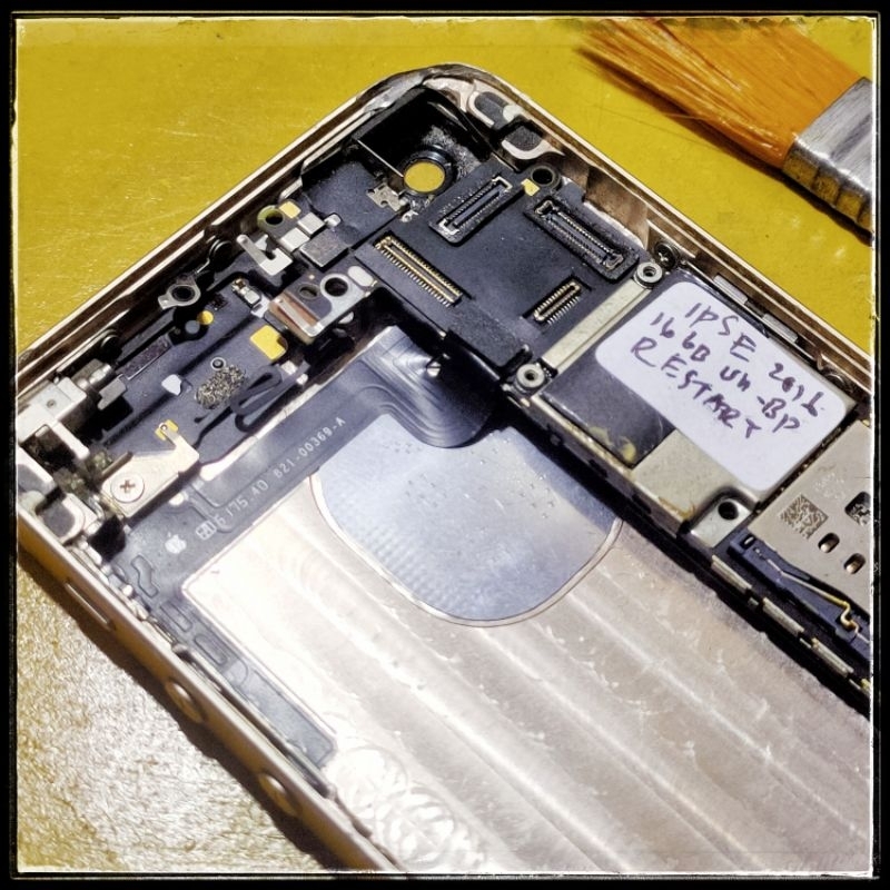 [ bahan-73 ] MESIN & Housing iPhone SE 2016 16 GB (SE 1st Gen) | Bypass WiFi | Restart Terus | non i