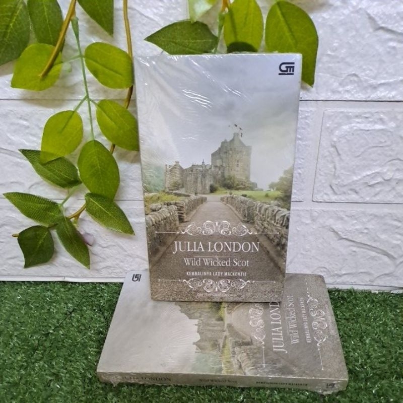 NOVEL WILD WICKED SCOT BY JULIA LONDON
