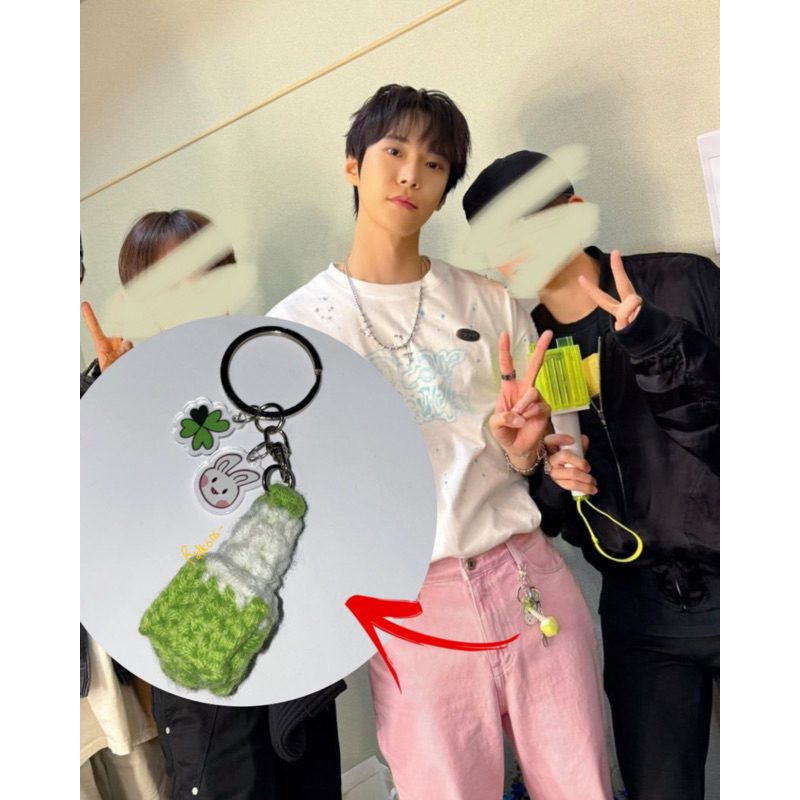 Keychain DOYOUNG CONCERT Dear Youth Gantungan Kunci Tas ganci acrylic akrilik rajut crochet lightsti