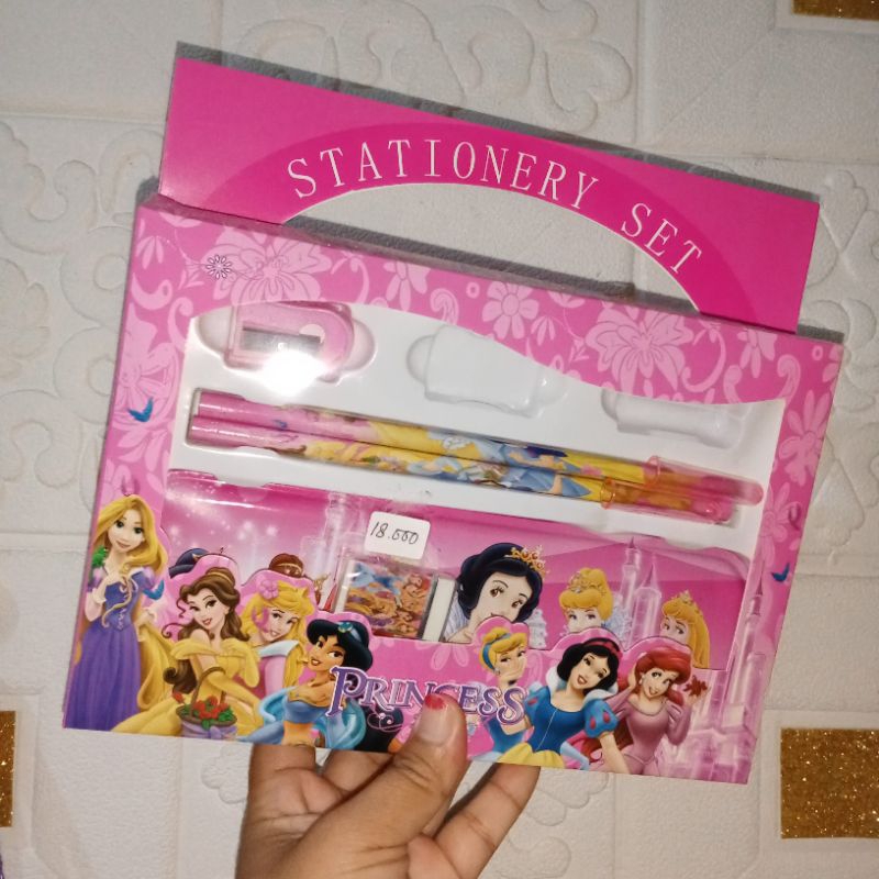 

STASIONERY SET