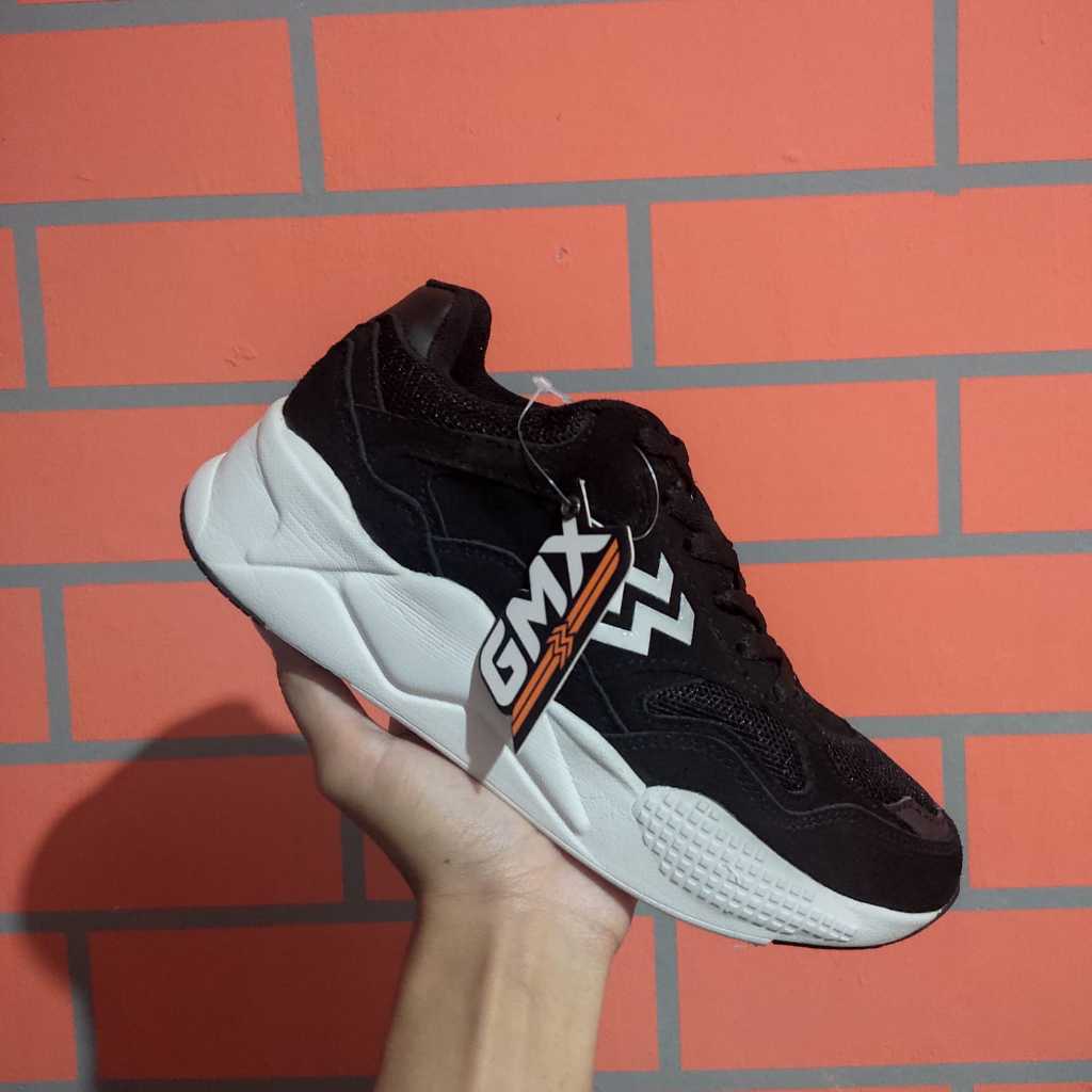 Arcadia Warehouse | Geoff Max X Wolf Racer Black White | Sepatu Pria | Sepatu Wanita