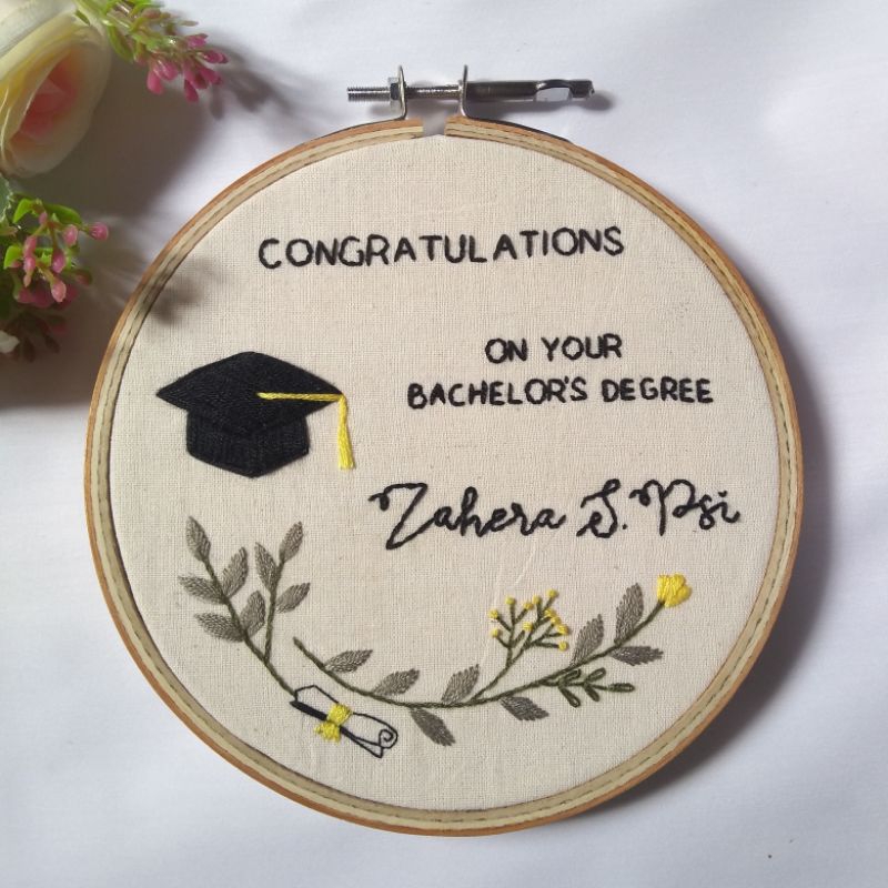 Hadiah Wisuda Hoop Art Embroidery / Kado Wisuda / Graduation Gift Hoop Art Embroidery