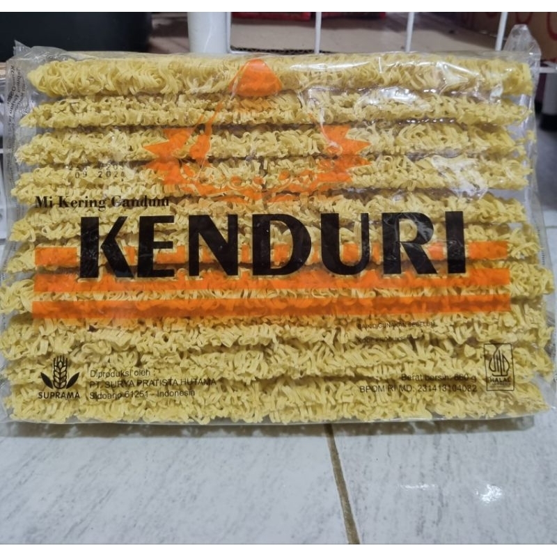 

MIE KENDURI OREN ISI 10 KEPING PANJANG