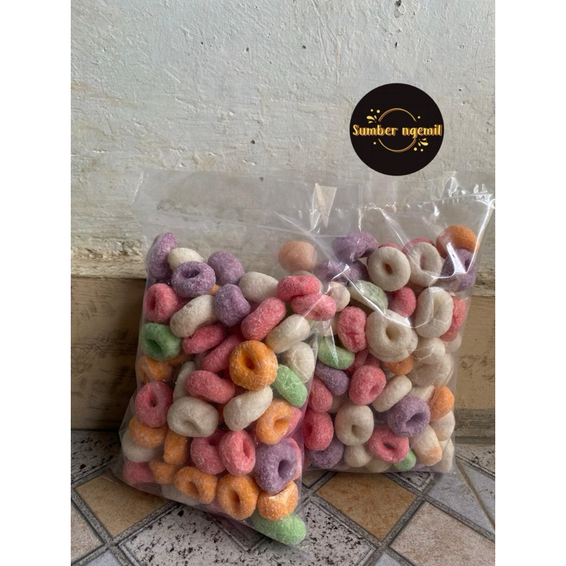 

snack donat manis warna warni