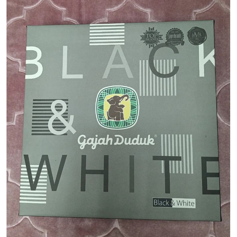 SARUNG GAJAH DUDUK BLACK & WHITE