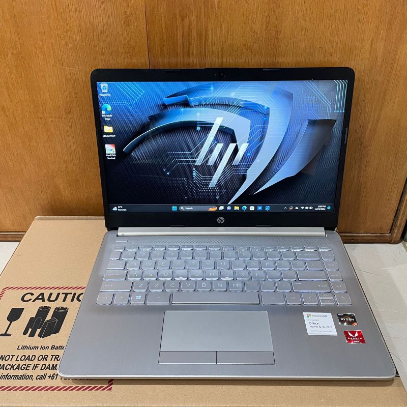 Laptop HP 14s-dk0158Au Amd Ryzen 5 - 3500U Ram 8Gb / SSD 512Gb Vga Amd Radeon (TM) Vega 8 2Gb Vram K