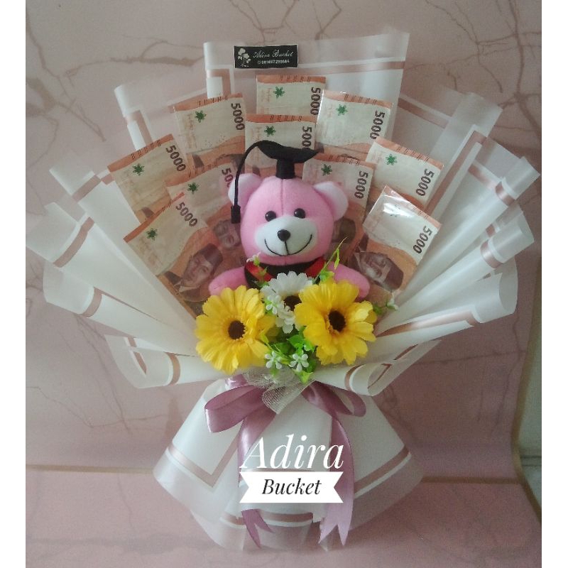 Bucket kosongan + Boneka wisuda