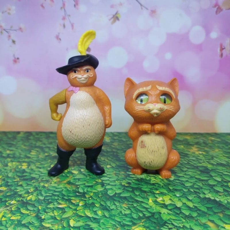 Puss In Boots Figure Shrek Mainan Happy Meal McD Set 2pcs