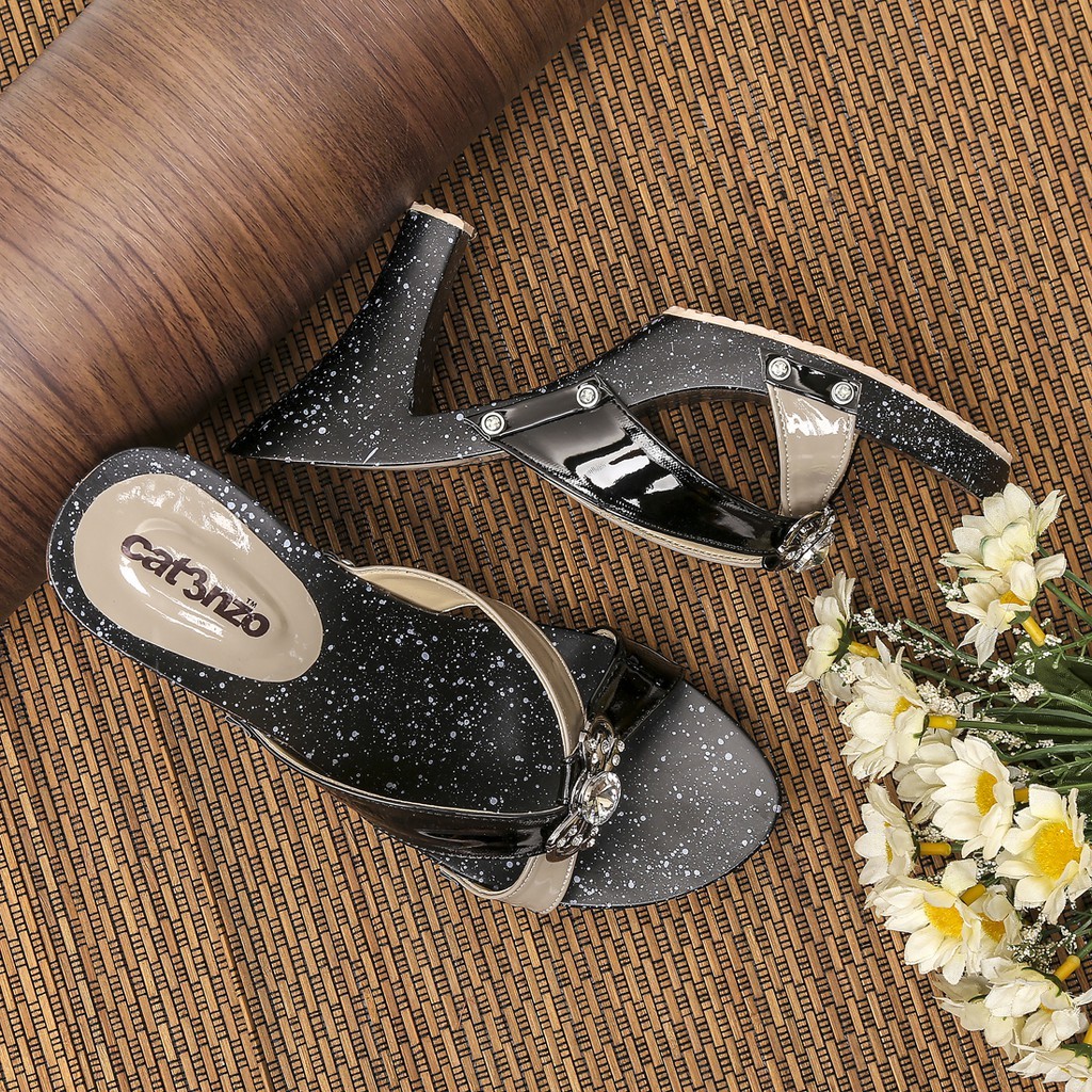 Sandal Wanita Kondangan Kelom Kayu Heels Wedges Wanita Sandal Casual Ibu - Ibu Hitam Best Seller
