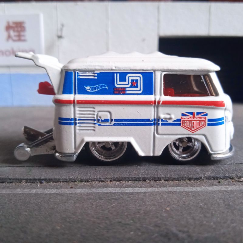 hot wheels hotwheels loose kool Kombi VW Volkswagen combi urban outlaw swap ban karet putih white
