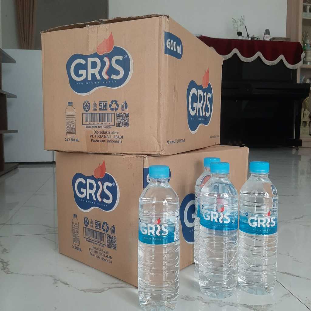 

GRIS // AMDK// Air Minum Dalam Kemasan // air mineral // botol 600 ml// isi 24 botol