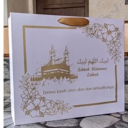

Paperbag Haji Tanpa Nama - Praktis dan Stylish untuk Kegiatan Keagamaan