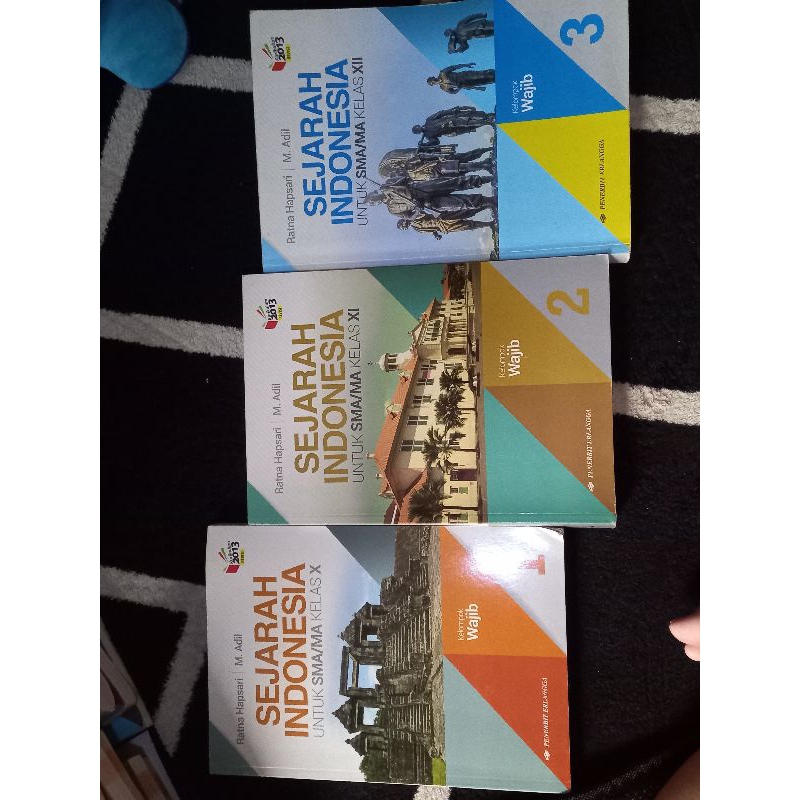 

BUKU PAKET SEJARAH INDONESIA WAJIB KELAS 10,11,12 KURIKULUM 2013
