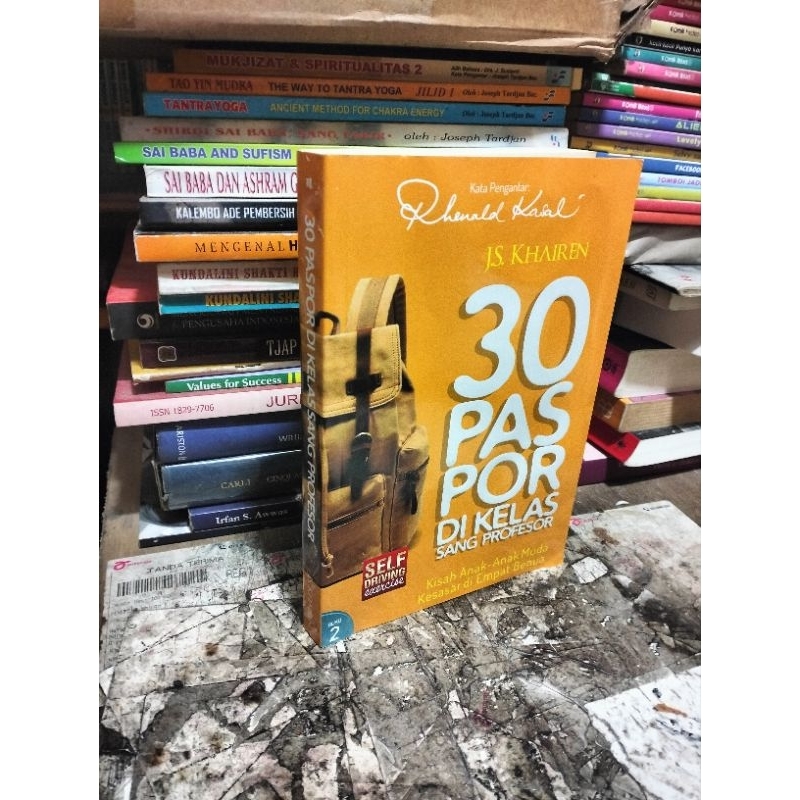 30 PASPOR DI KELAS SANG PROFESOR by J S Khairen