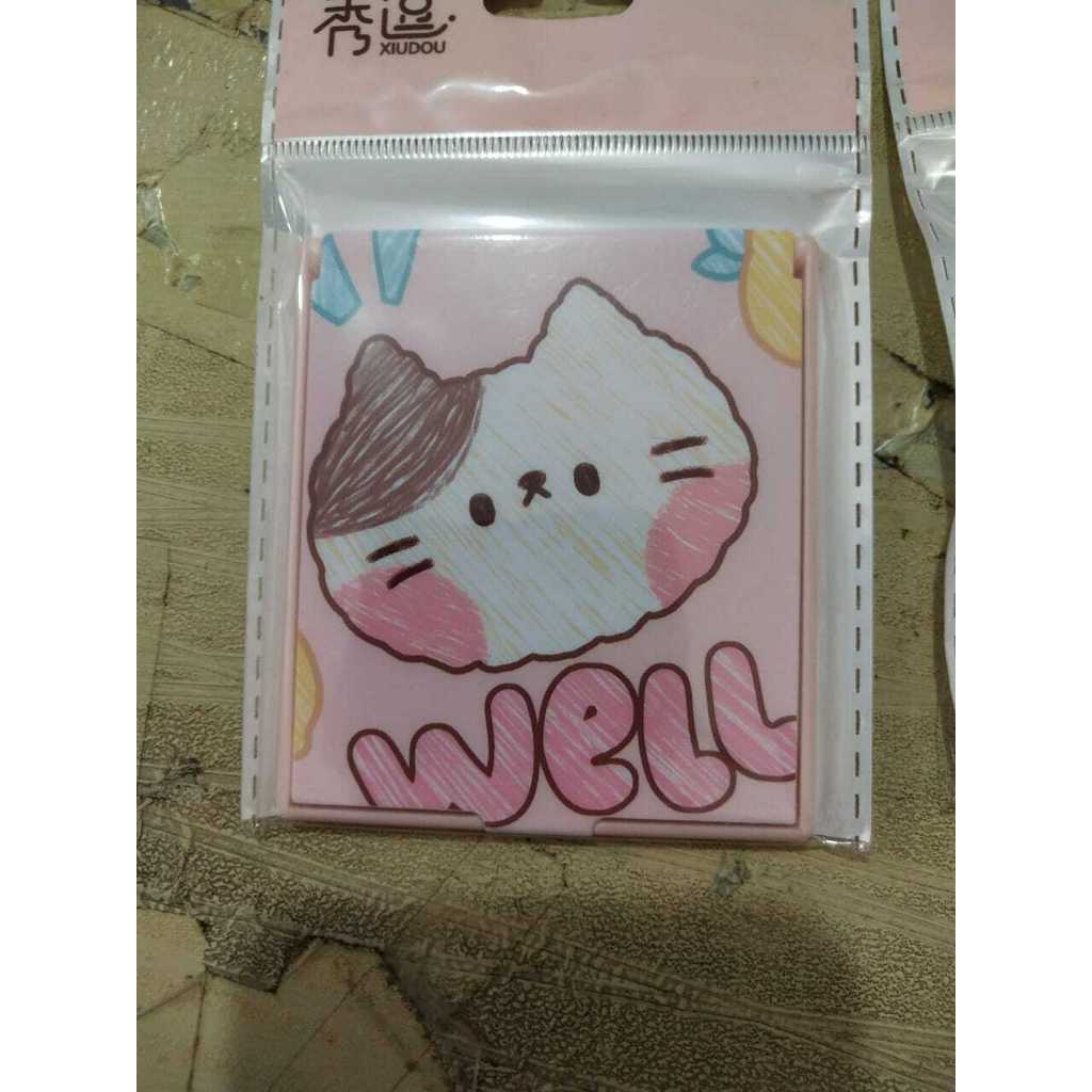 Cermin Kaca Lipat Mini Karakter Imut / Kaca Lipat Mini Motif Karakter Lucu