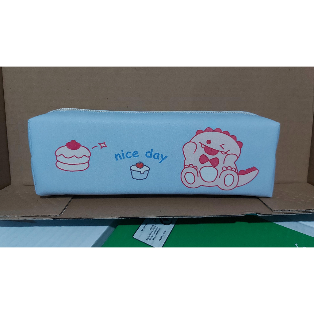 

Kotak pensil resleting niceday 069