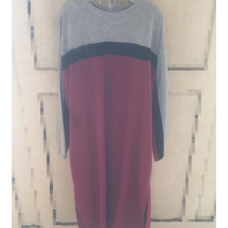 PRELOVED DRESS GAMIS WANITA Merah-hitam-abu merk DAUKY Ukuran L