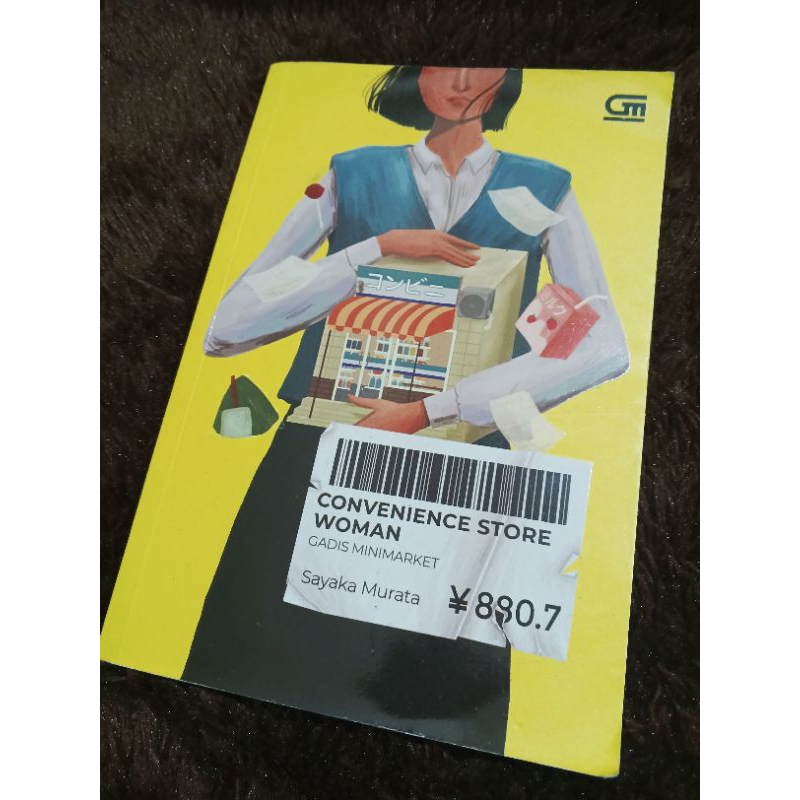 Fish in The Water dan Convenience Store Woman (Preloved)