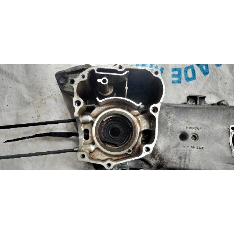 krengkes kiri beat karbu kvy crankcase kiri Honda beat karbu kode kvy