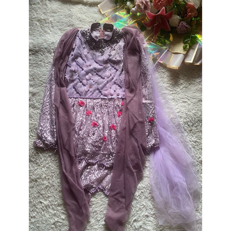 Atasan Pl Custom Butiq Kebaya Like New Lilac Lamaran Wisuda Ala Ivory Studio Sayap Chantili Brukat