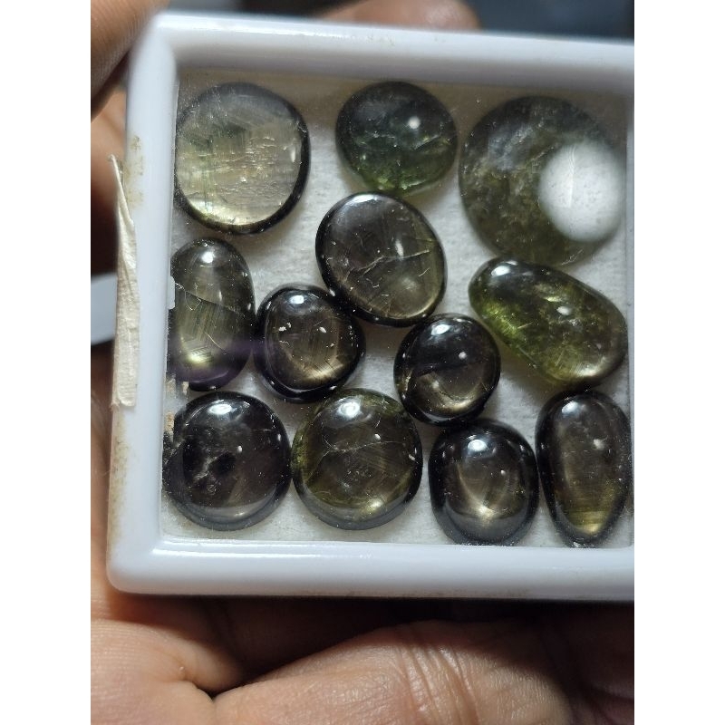 Star Black/Green Sapphire (Bangsing Thailand/Krisnadana)