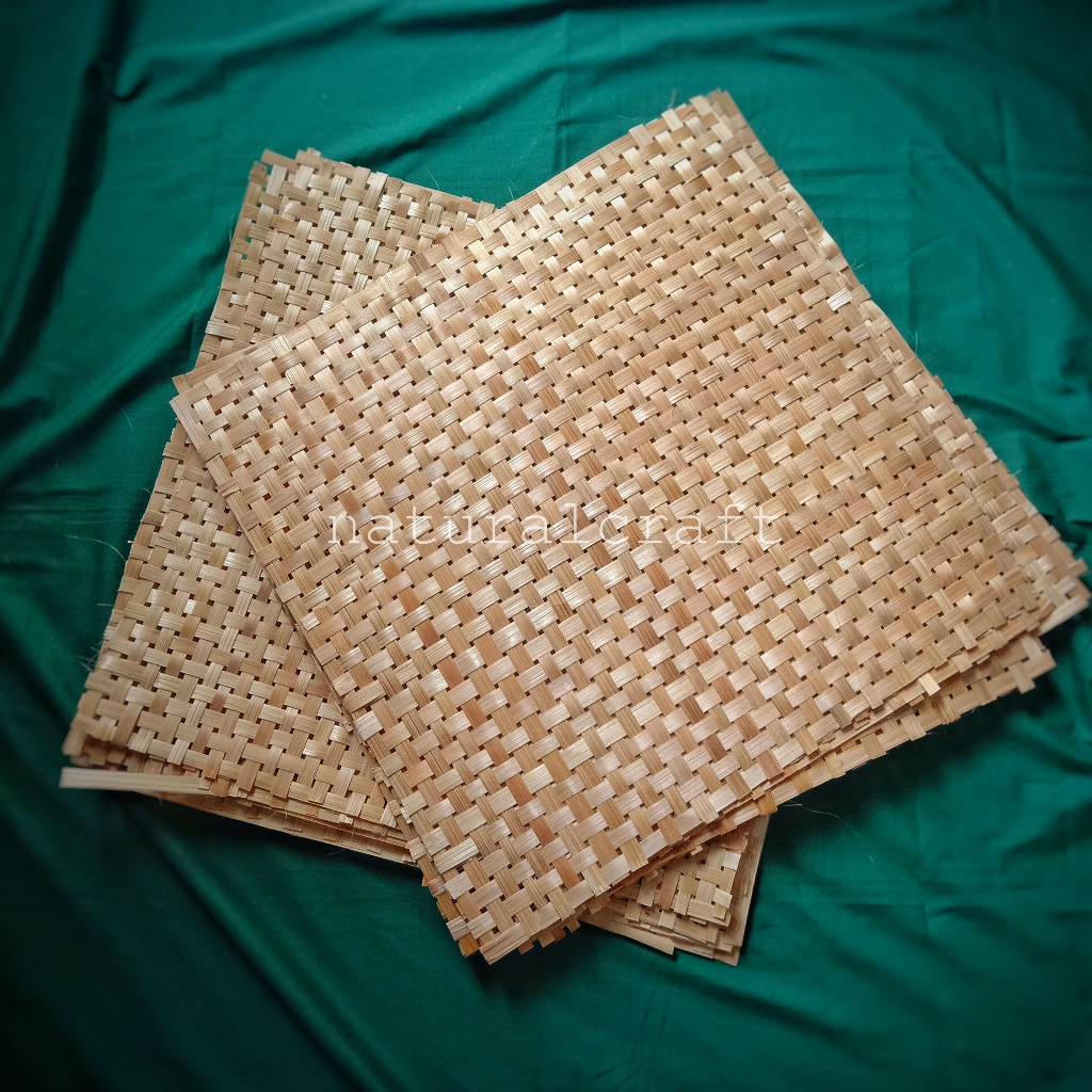 

(B186) Besek Anyaman Lembaran Bahan Kerajinan Ukuran 5cm x 50cm l lembaran besek l mentahan besek l anyaman besek l eblek l bahan kerajinan