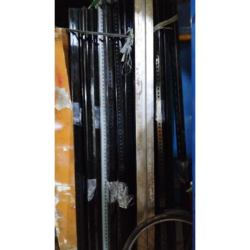 besi siku lubang P 120cm pakai cat open coting