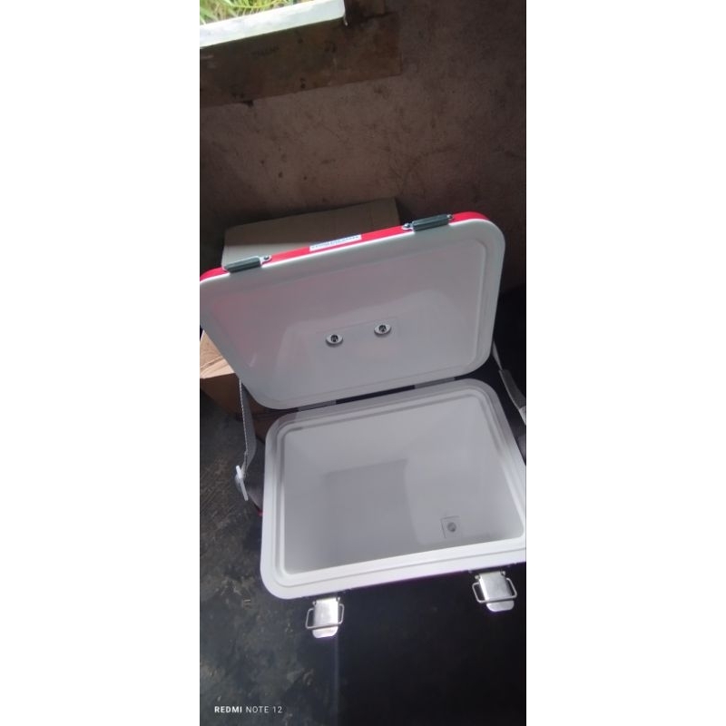 marina cooler box