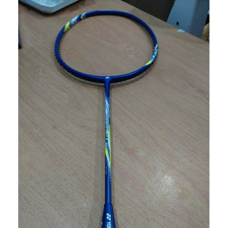 Raket Yonex Voltric LITE 20i
