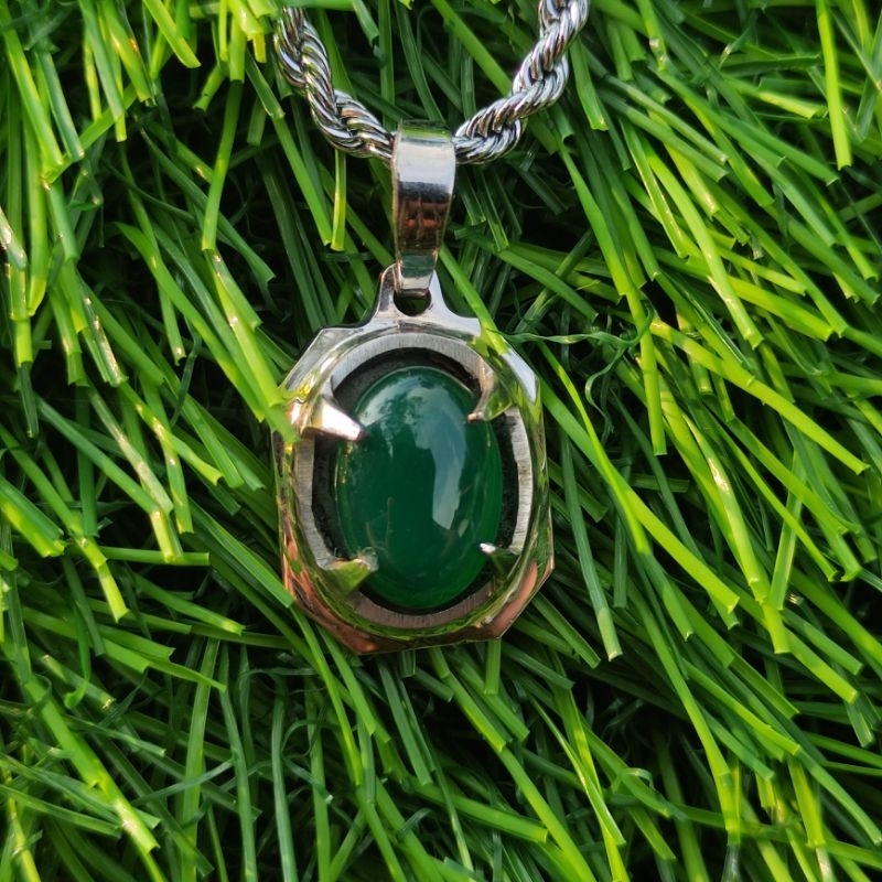 Kalung liontin batu akik hijau Garut grade AAA (Garansi natural 100%)