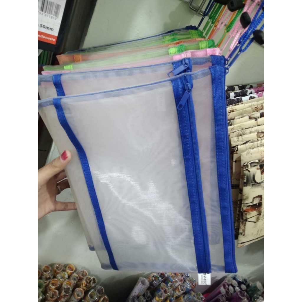 

Tas kosmetik dan serbaguna